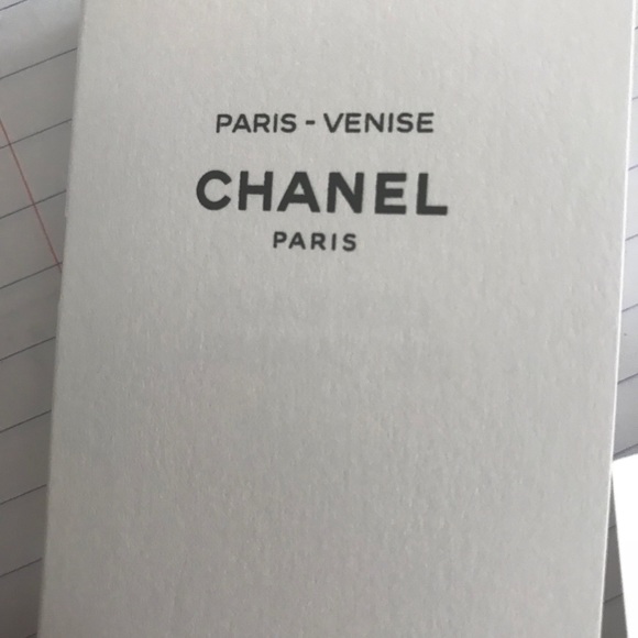2 Chanel samples - Picture 3 of 6